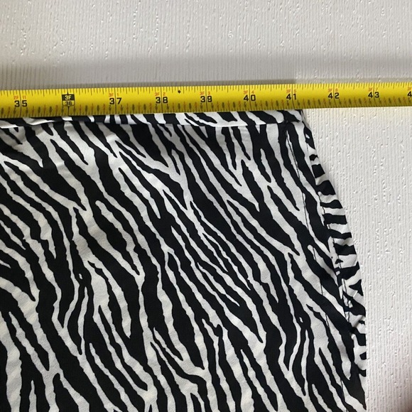 Ashro Woman’s Black White Zebra Print Wide Leg Pants Size 12. - Picture 9 of 11